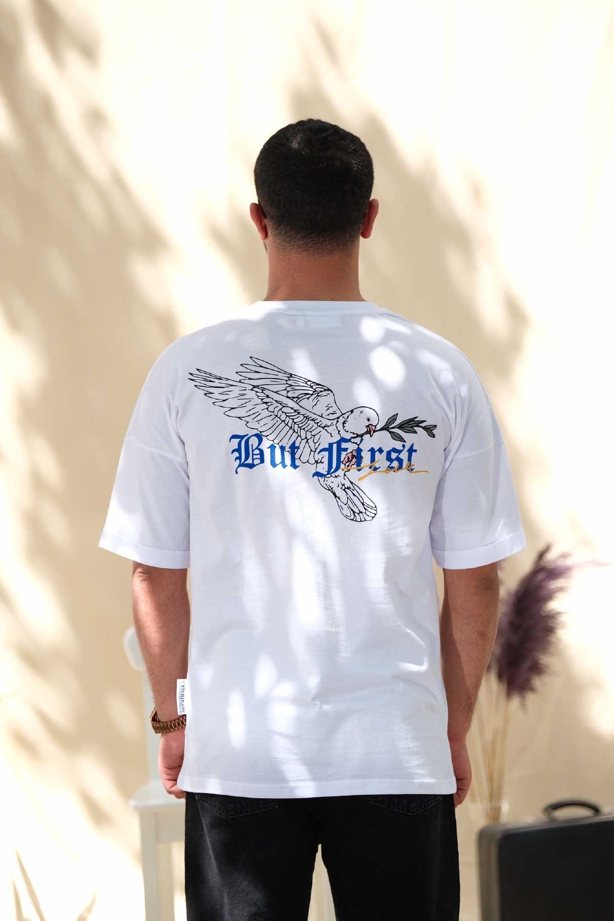Oversize Beyaz But First