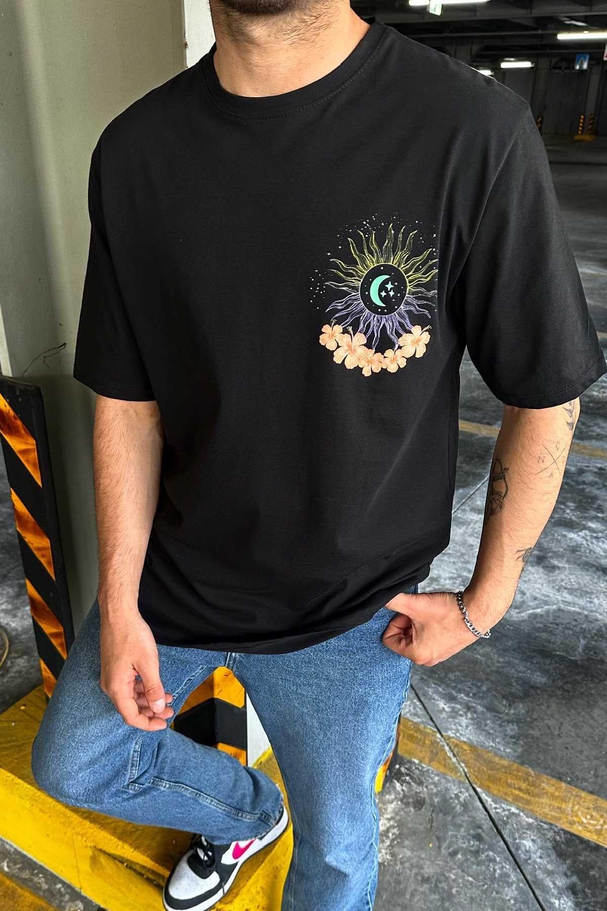 Siyah Arkası Baskılı T-Shirt