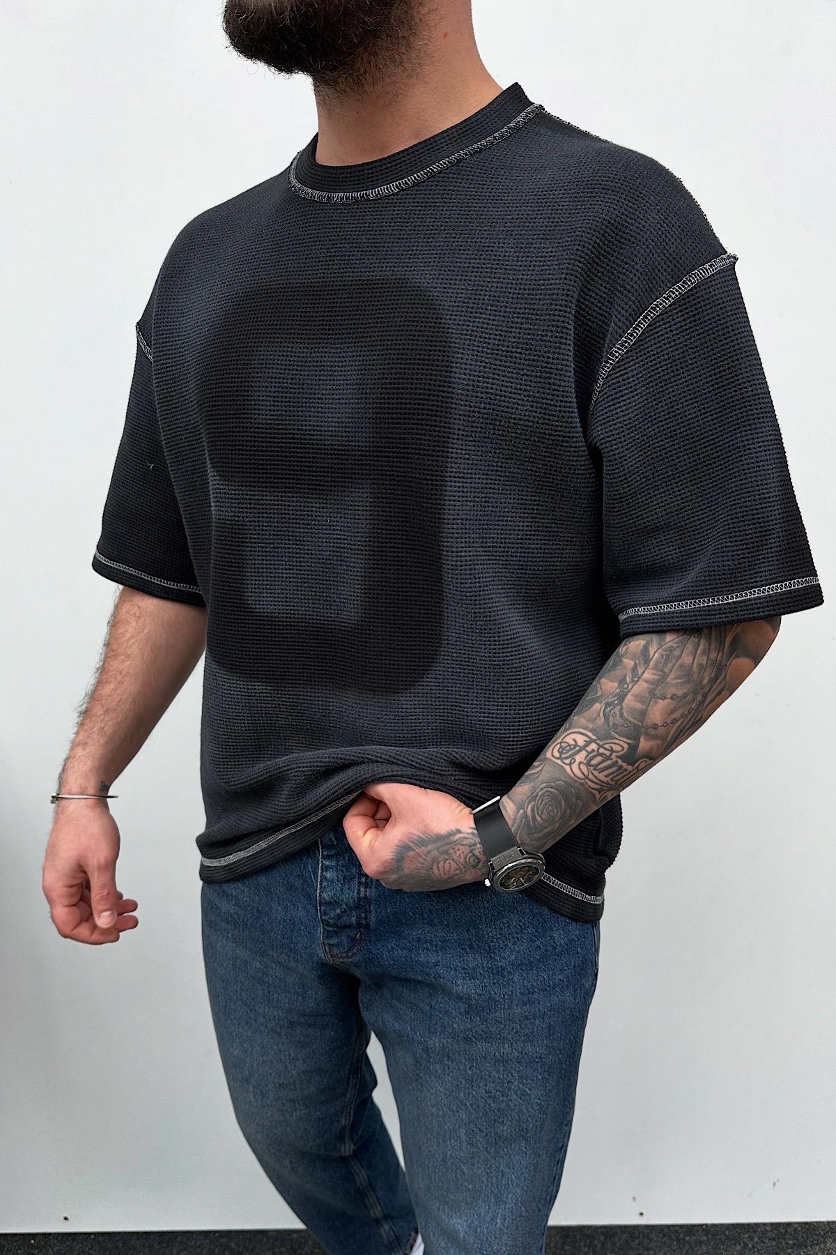 Tok Kumaş Dokuz Baskılı T-Shirt