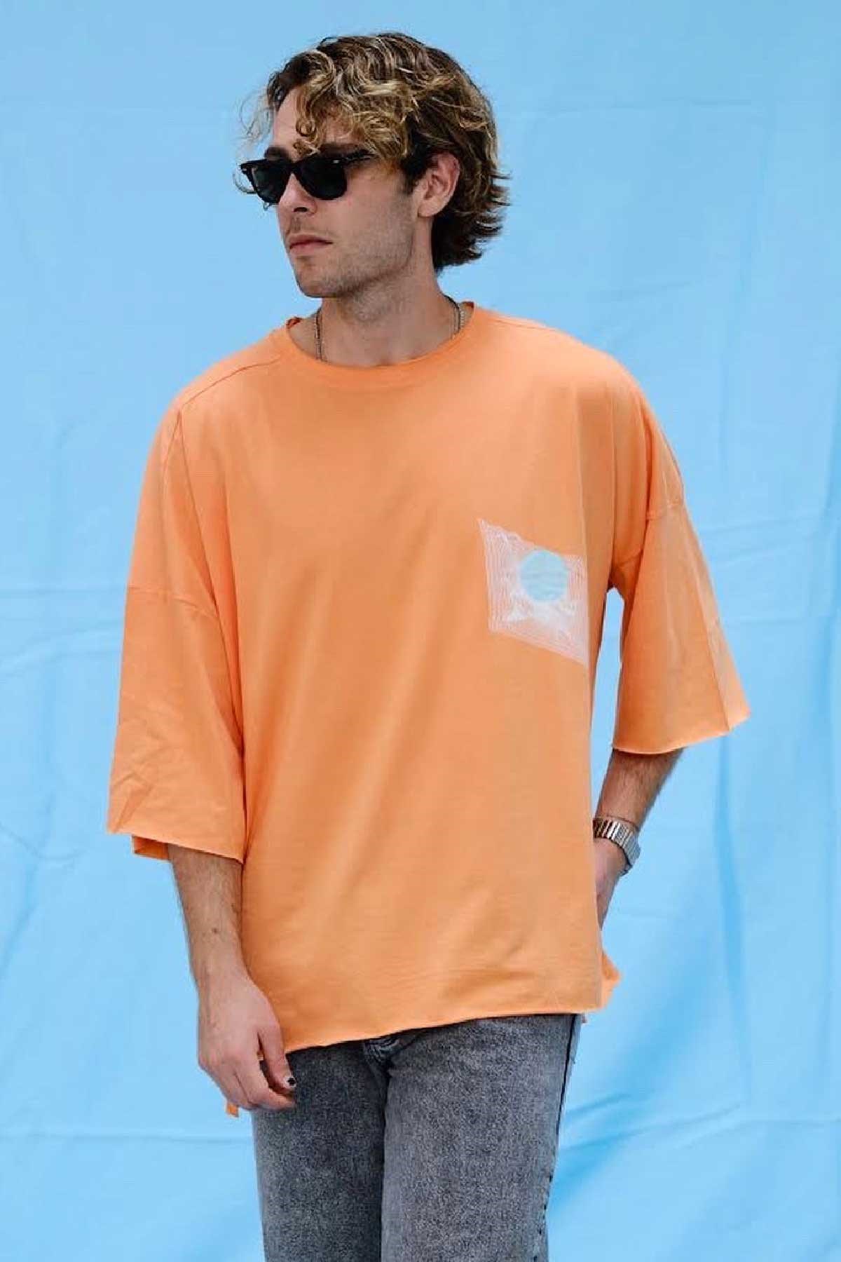 Yetim Kol Turuncu Future Is Now T-Shirt