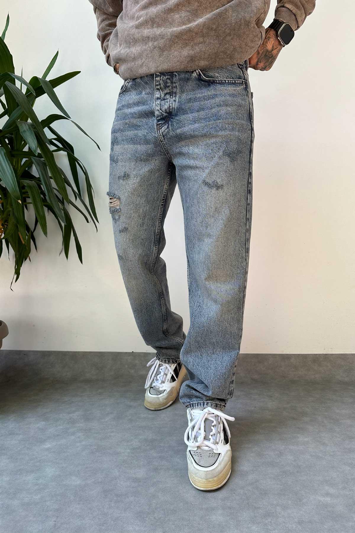 Yıkamalı Yırtık Detaylı Baggy Jean
