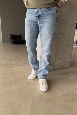 Açık Mavi Yıkamalı Jean