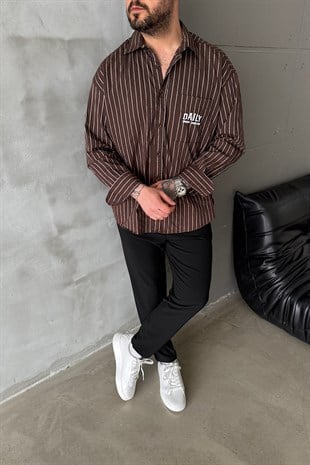 Koyu Kahve Nakışlı Tek Cep  Oversize Gömlek 