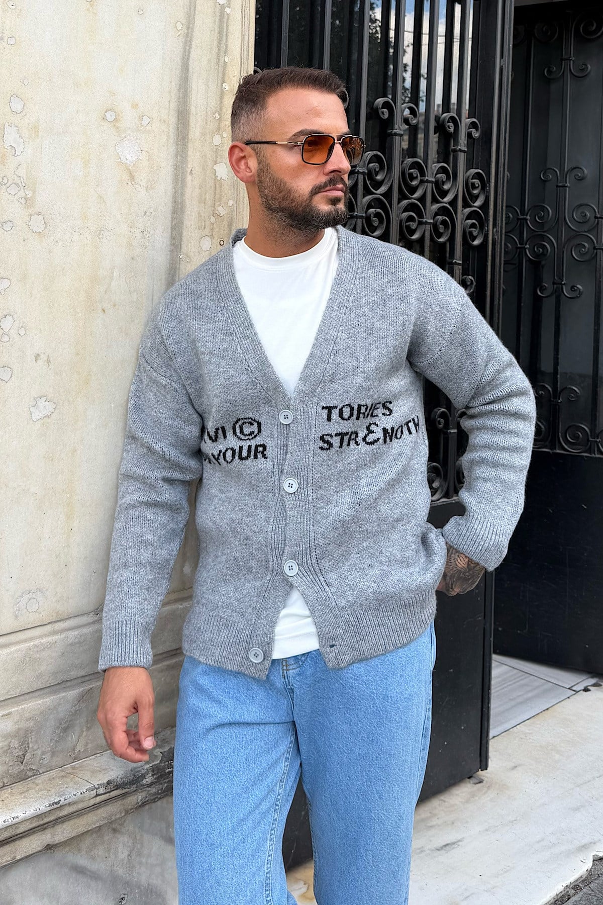 Açık Gri Yazı Detaylı Hırka 