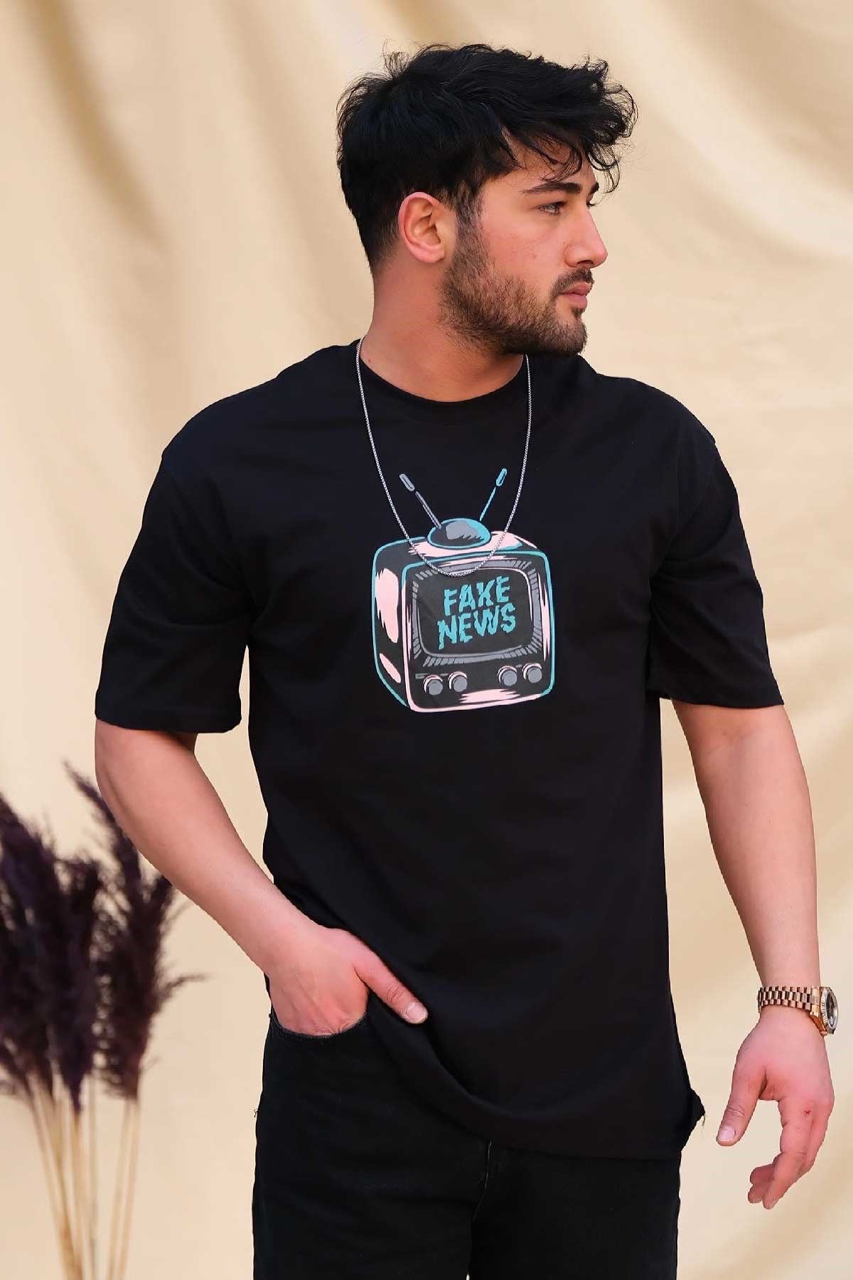 Hafif Bol Kalıp T-Shirt Siyah Fake News