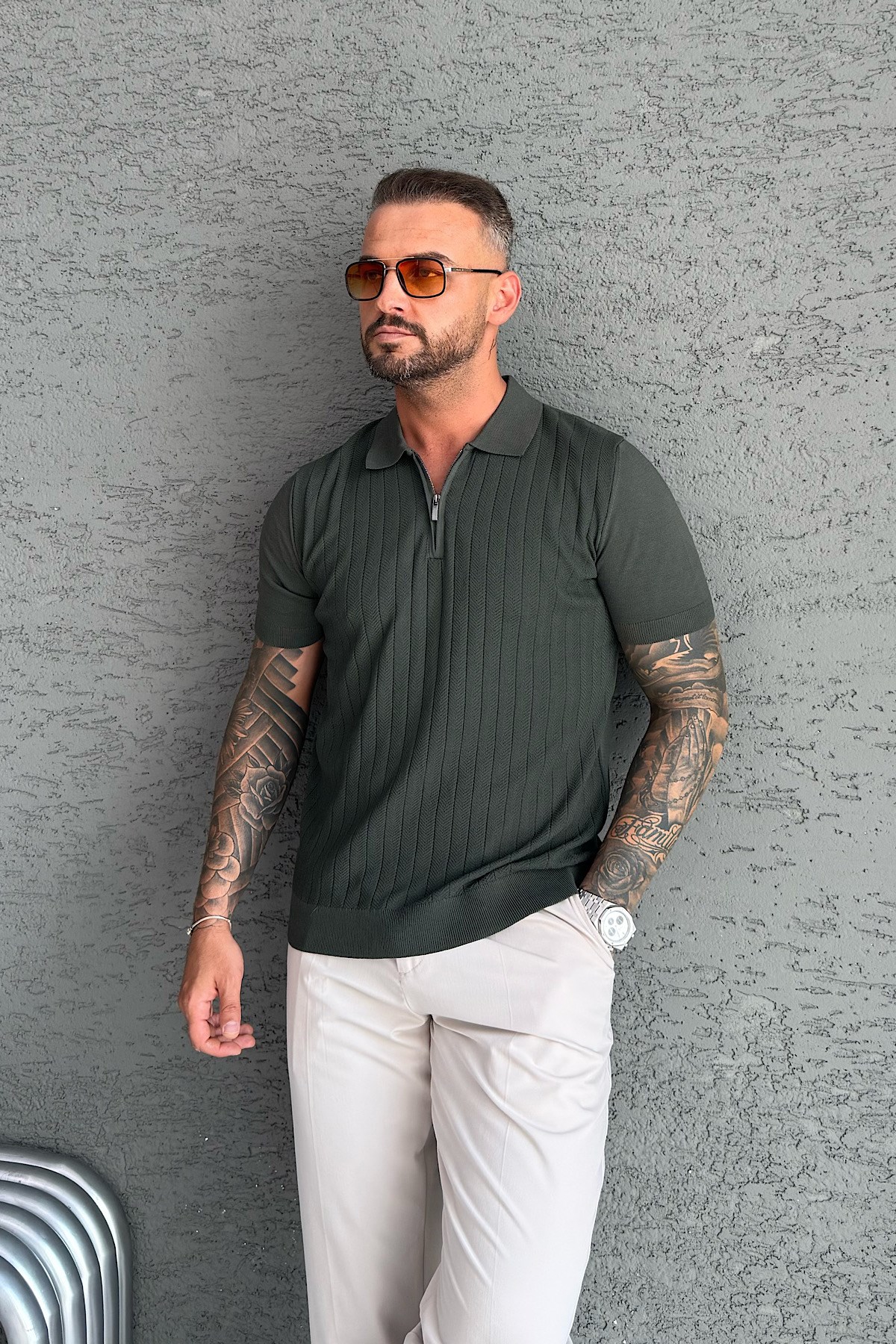 Haki Fermuarlı Çizgili Polo Yaka T-Shirt