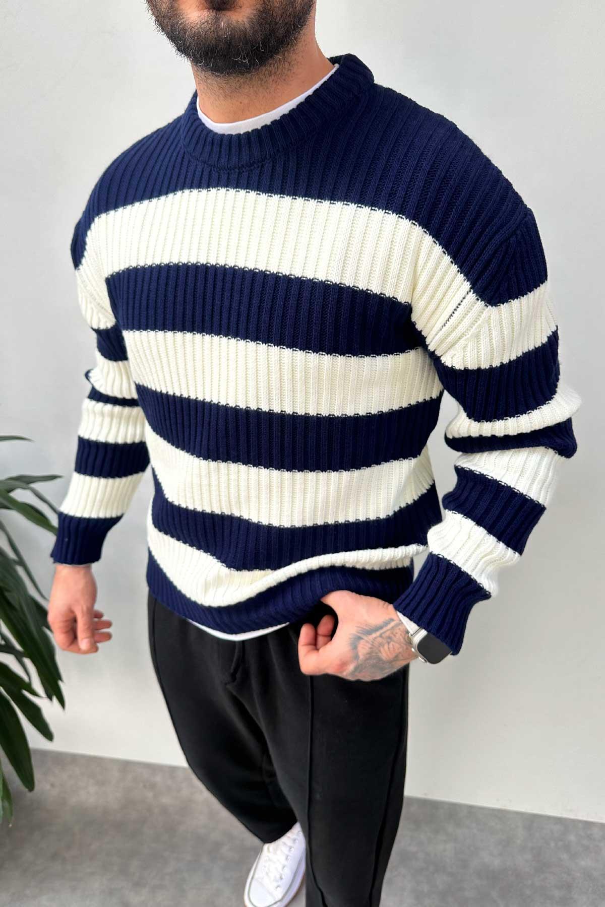 Lacivert Beyaz Parçalı Triko