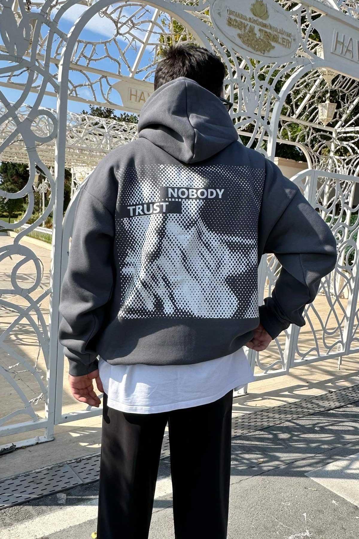Nobody Trust Kapşonlu Sweatshirt