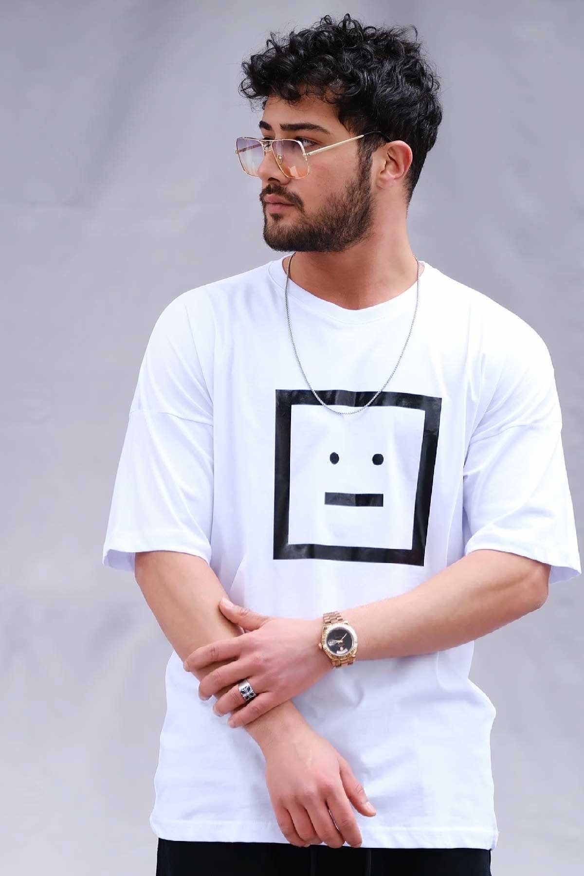 Oversize  T-Shirt Beyaz Kare Smile
