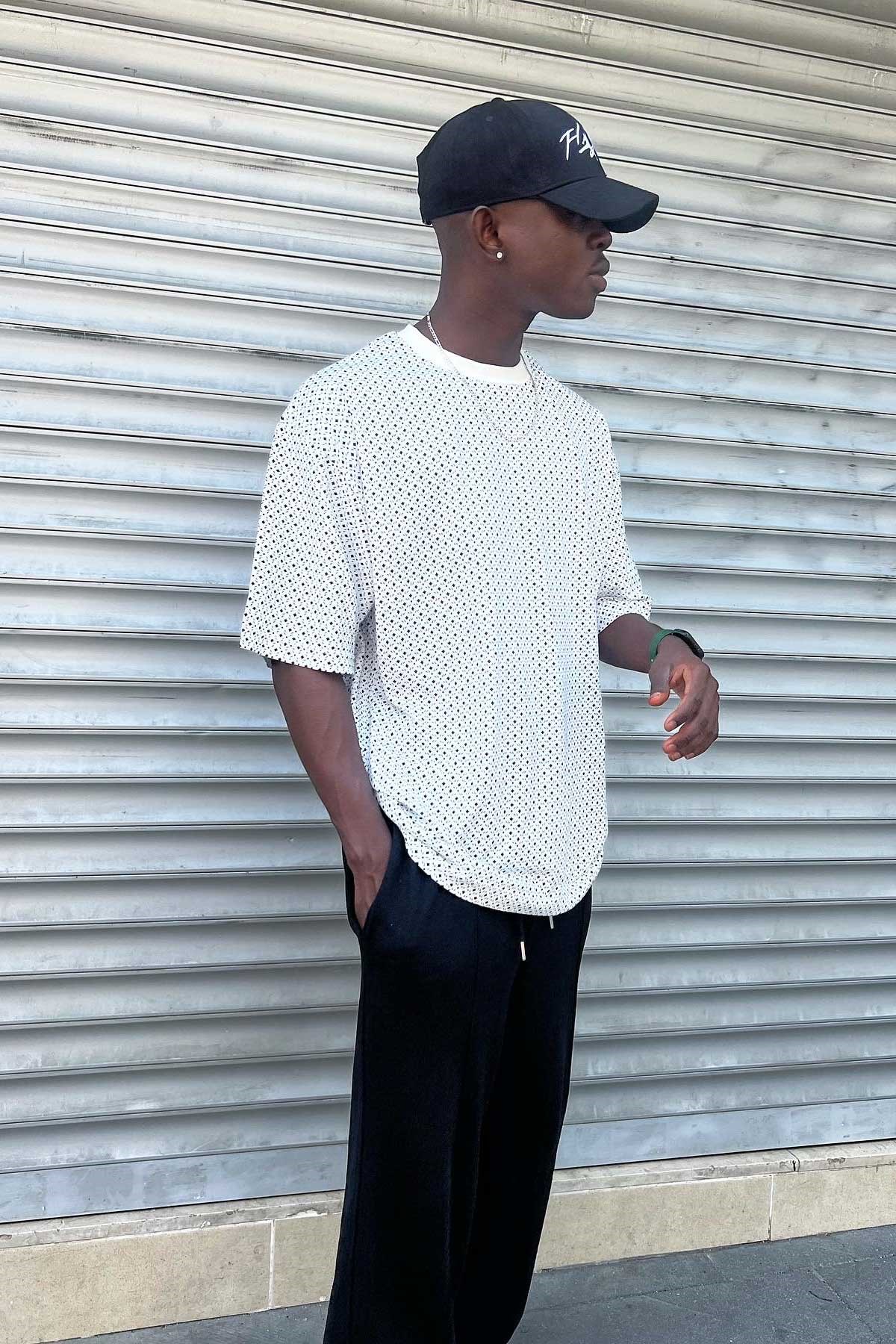 Oversize Beyaz Desenli T-Shirt
