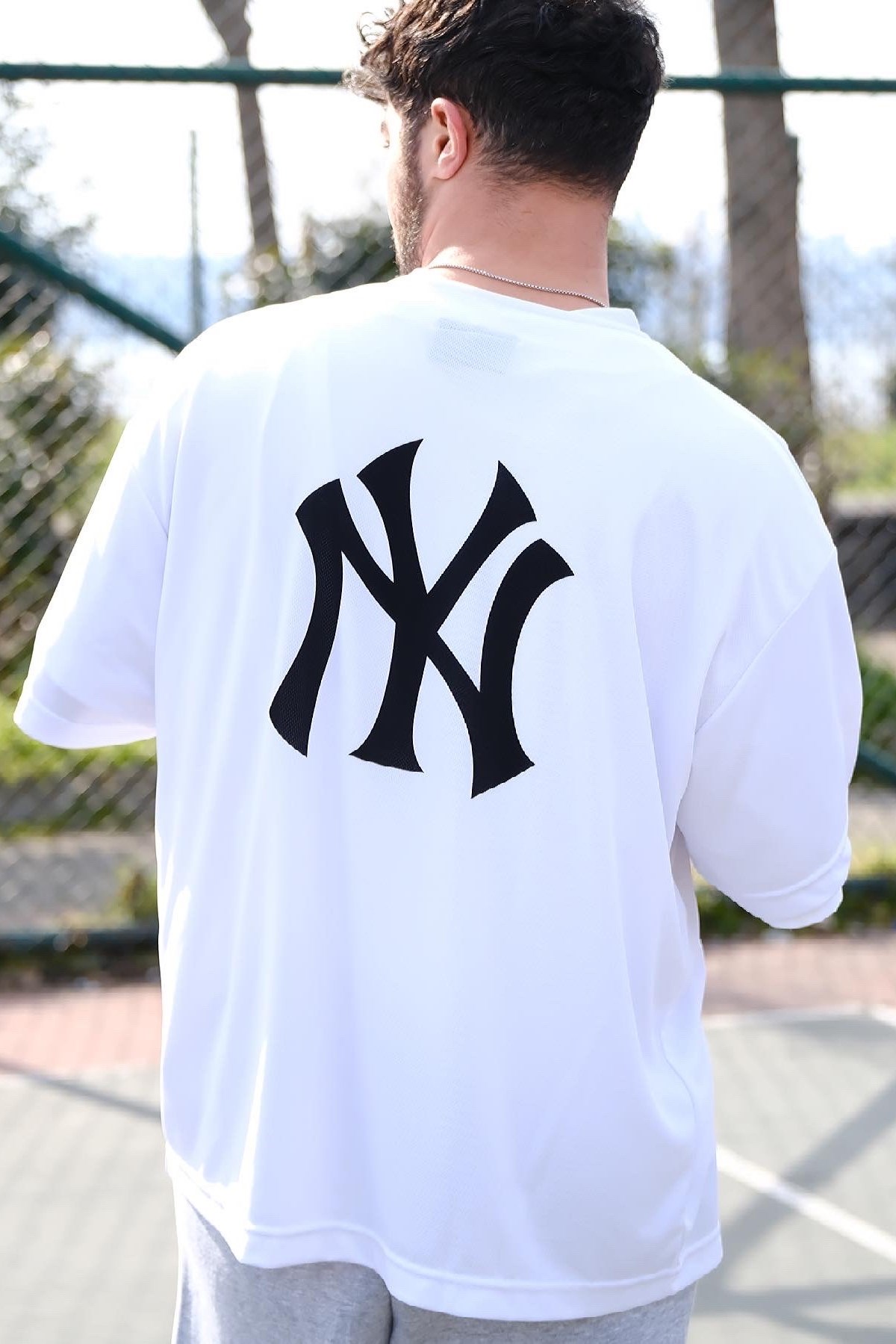 Oversize Beyaz Ny Forma 