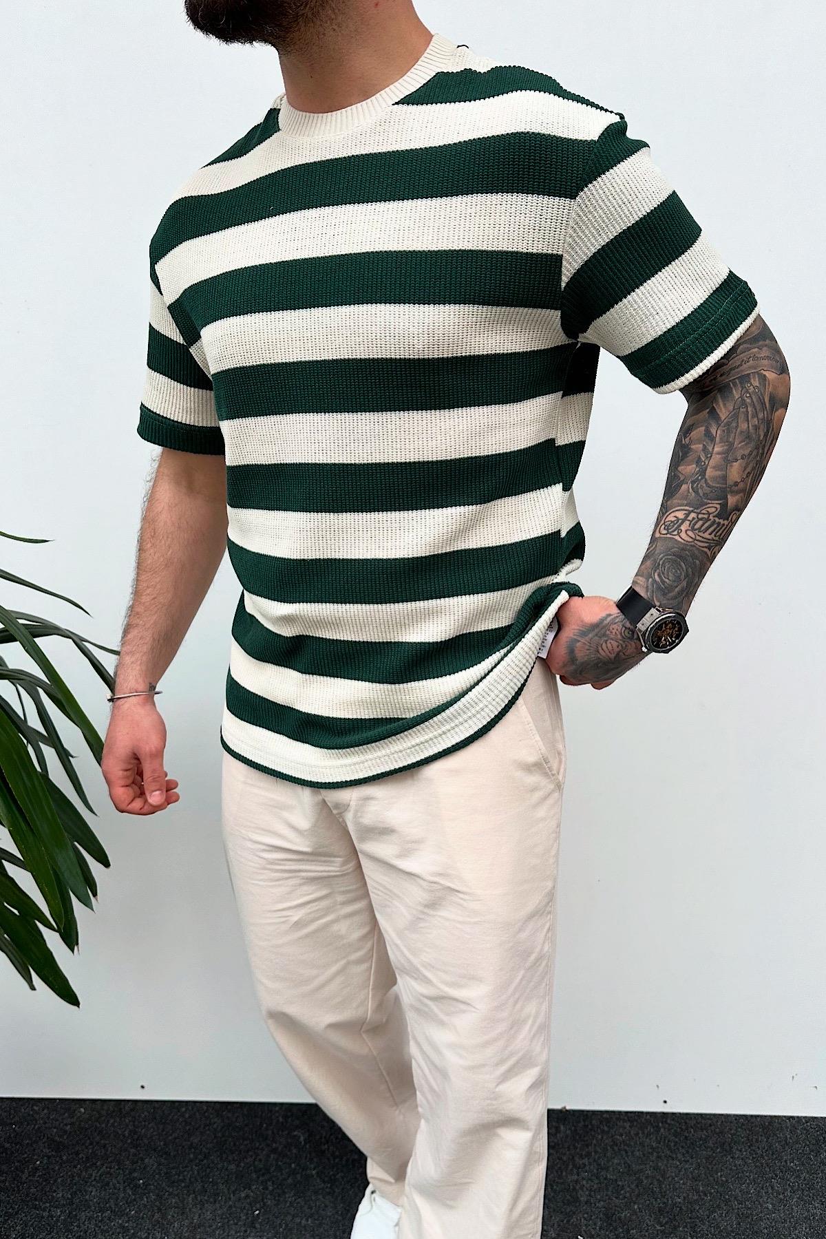 Parçalı Tok Kumaş Triko T-Shirt