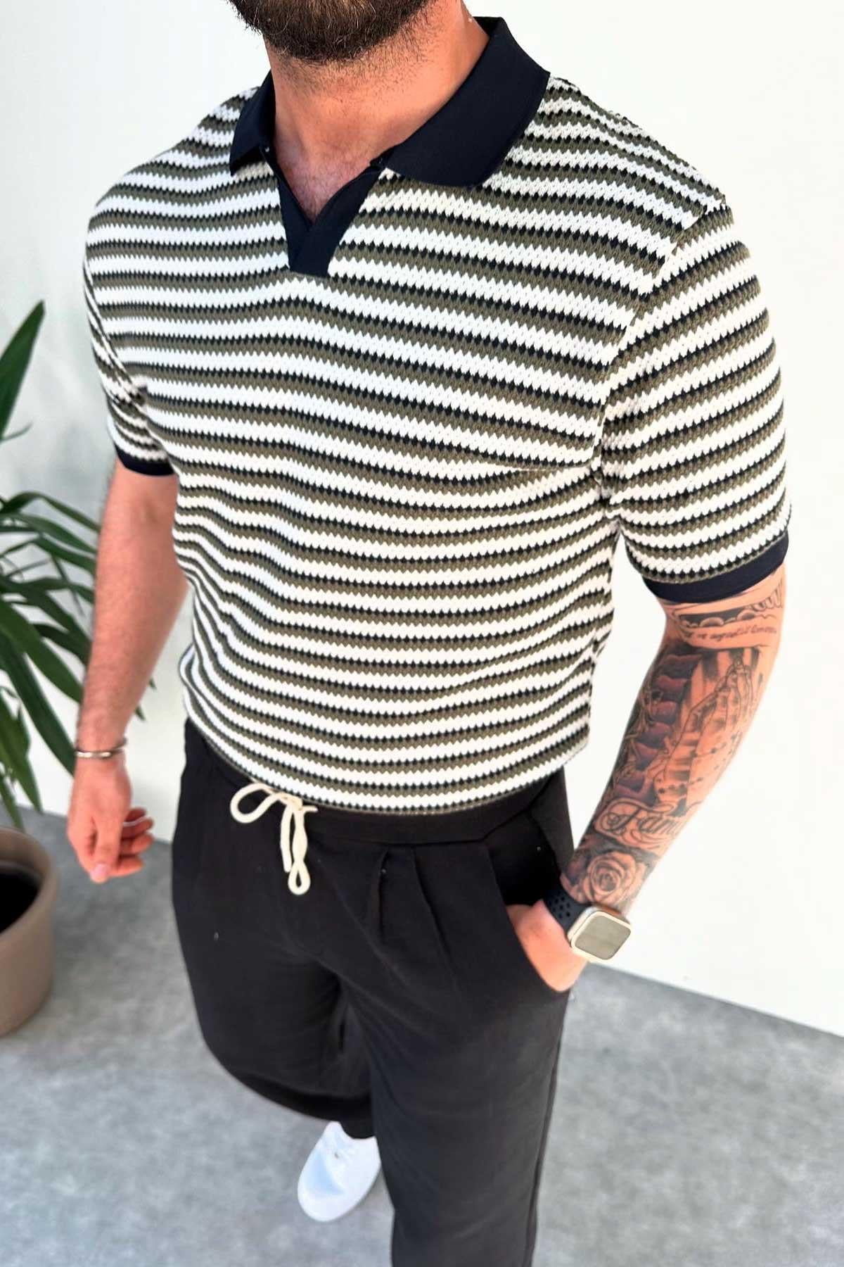 Polo Yaka Çizgili Örme Kumaş T-Shirt