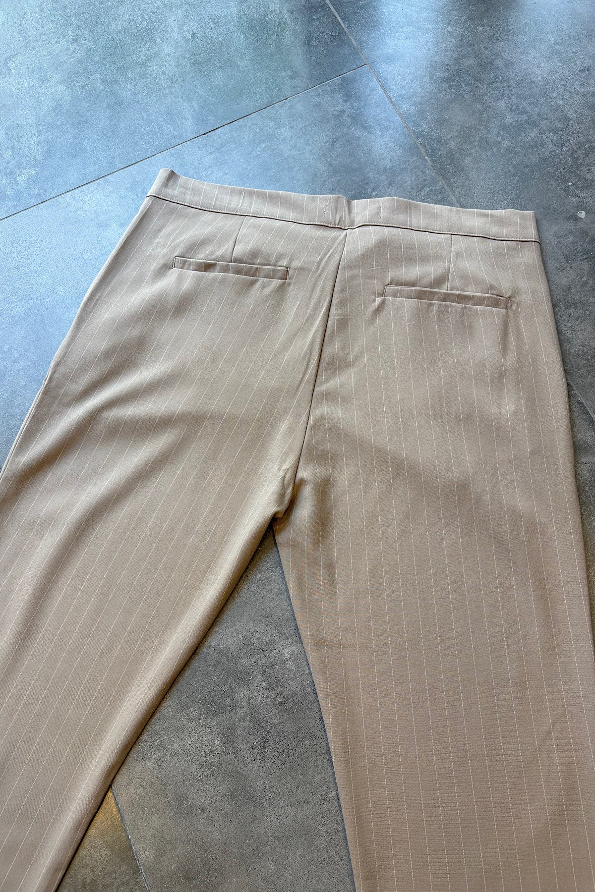 Regular Çizgili Bej Kumaş Pantolon 