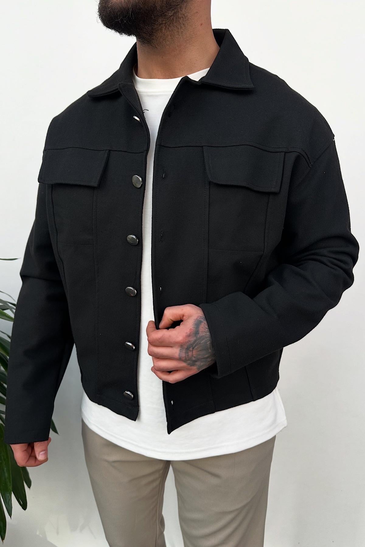 Siyah Düğmeli Ceket 