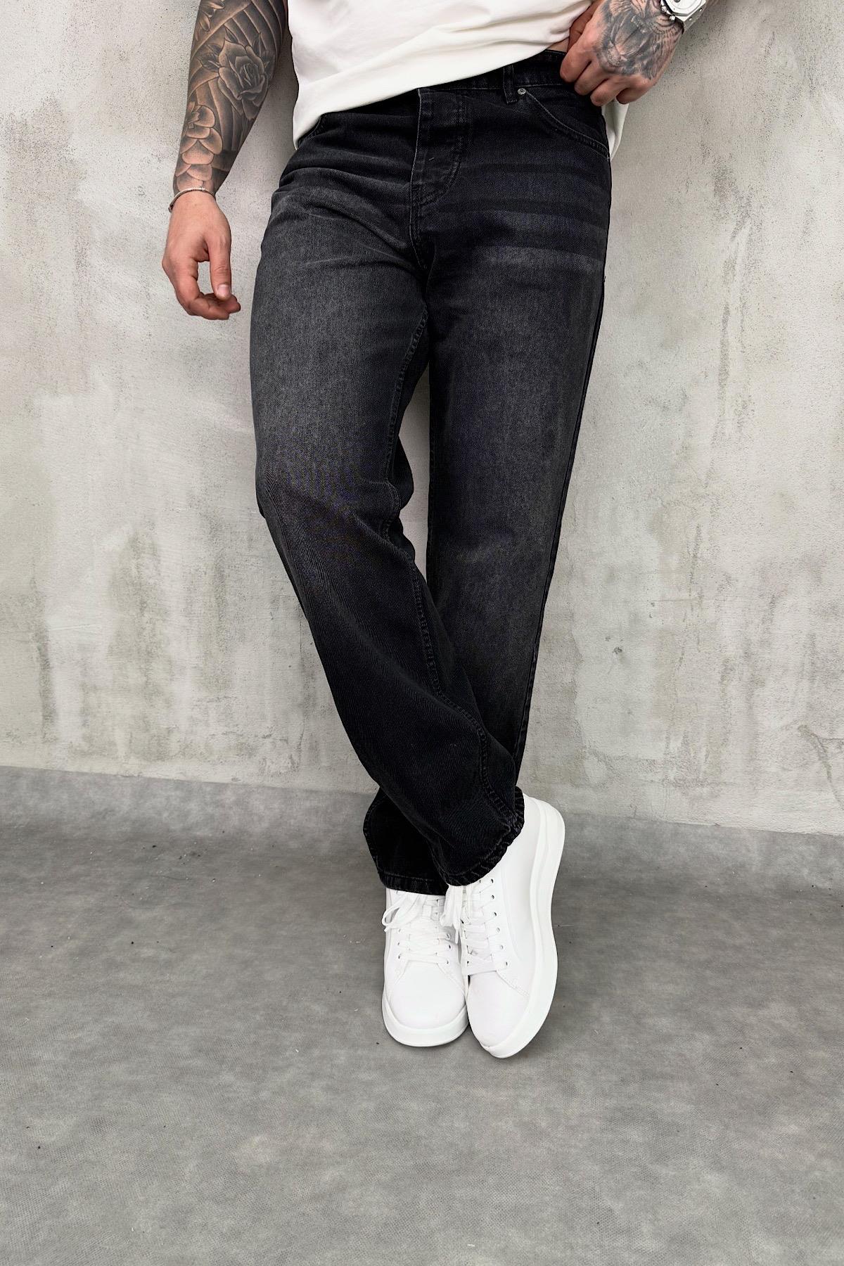 Siyah Eskitme Detaylı  Baggy Pantolon