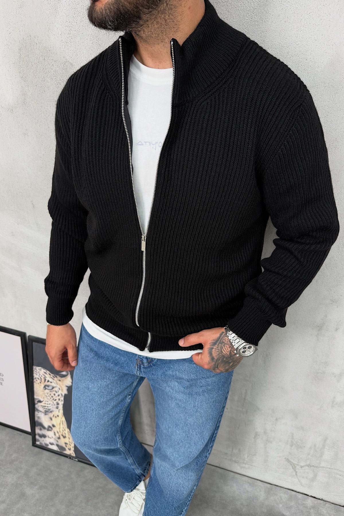 Siyah Fermuarlı Triko Hırka 