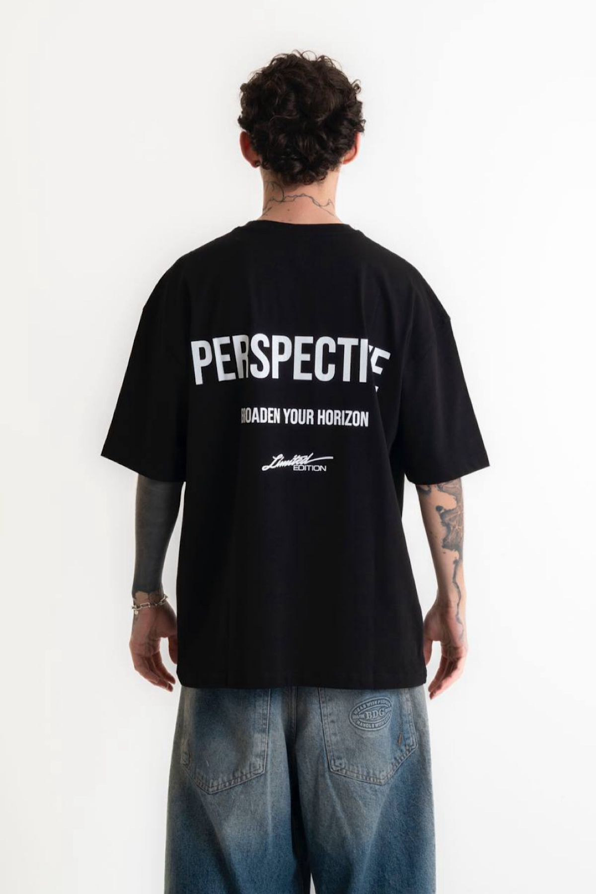 Siyah Perspective Baskılı T-Shirt