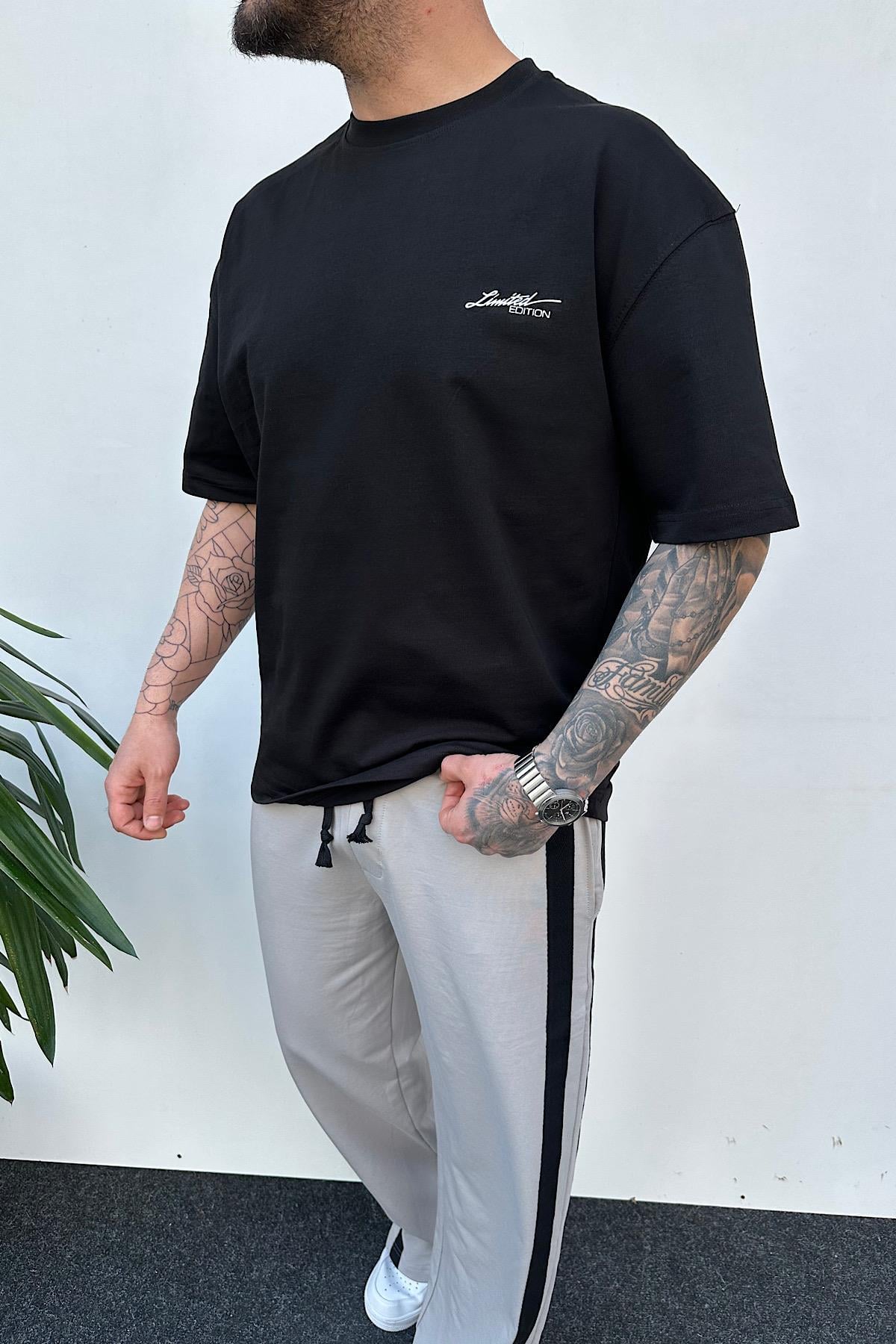 Siyah Sırt Baskılı T-Shirt