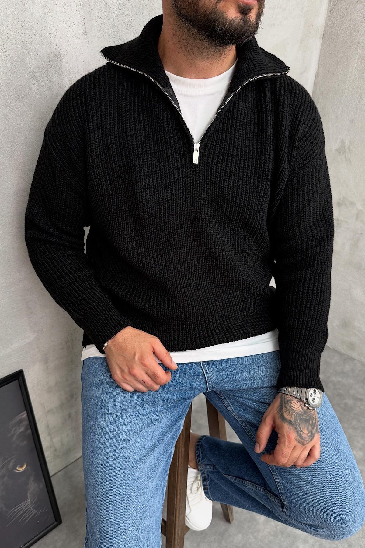 Siyah Yarım Fermuarlı Triko