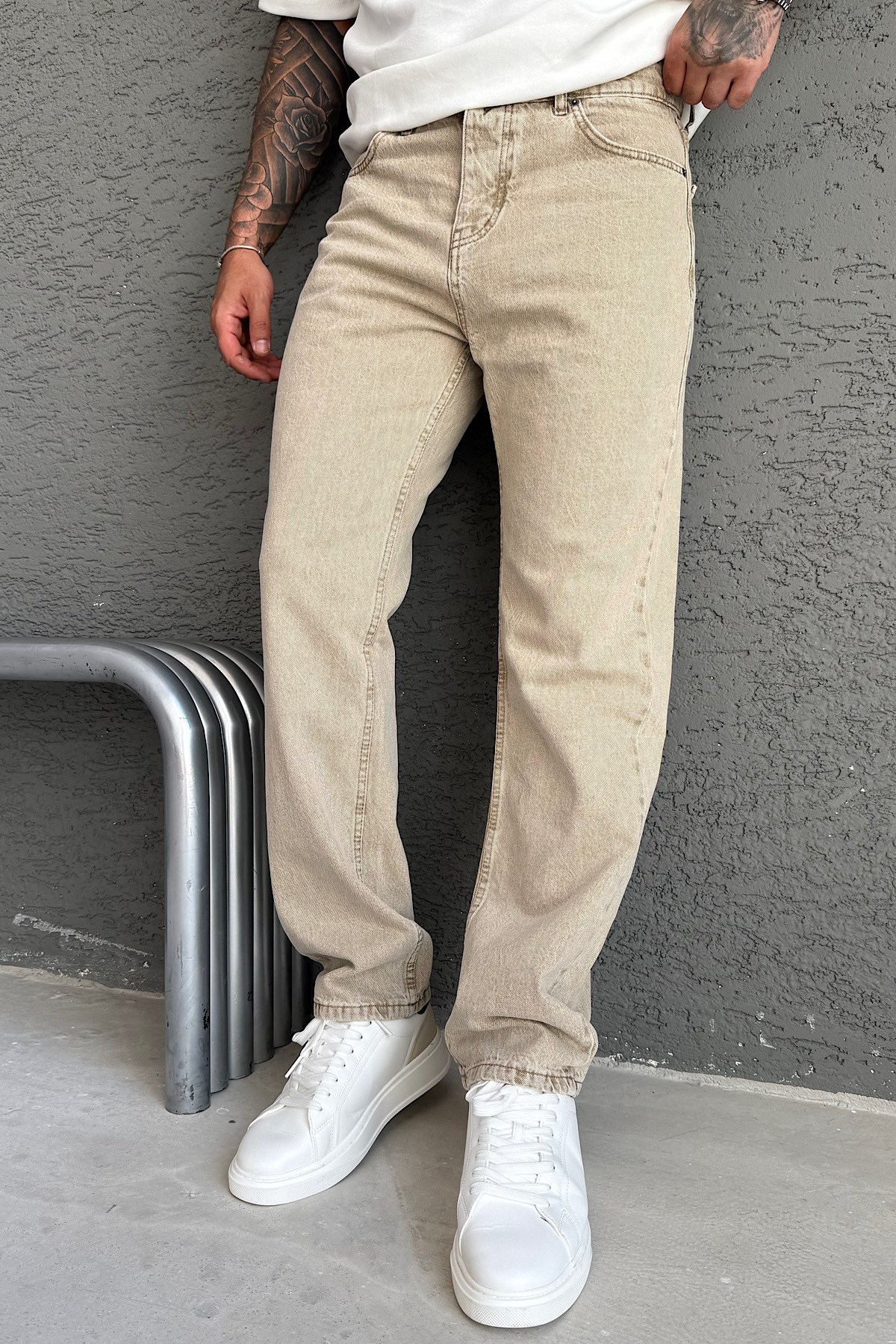 Taş Renk Yıkamalı Normal Kalıp Jean