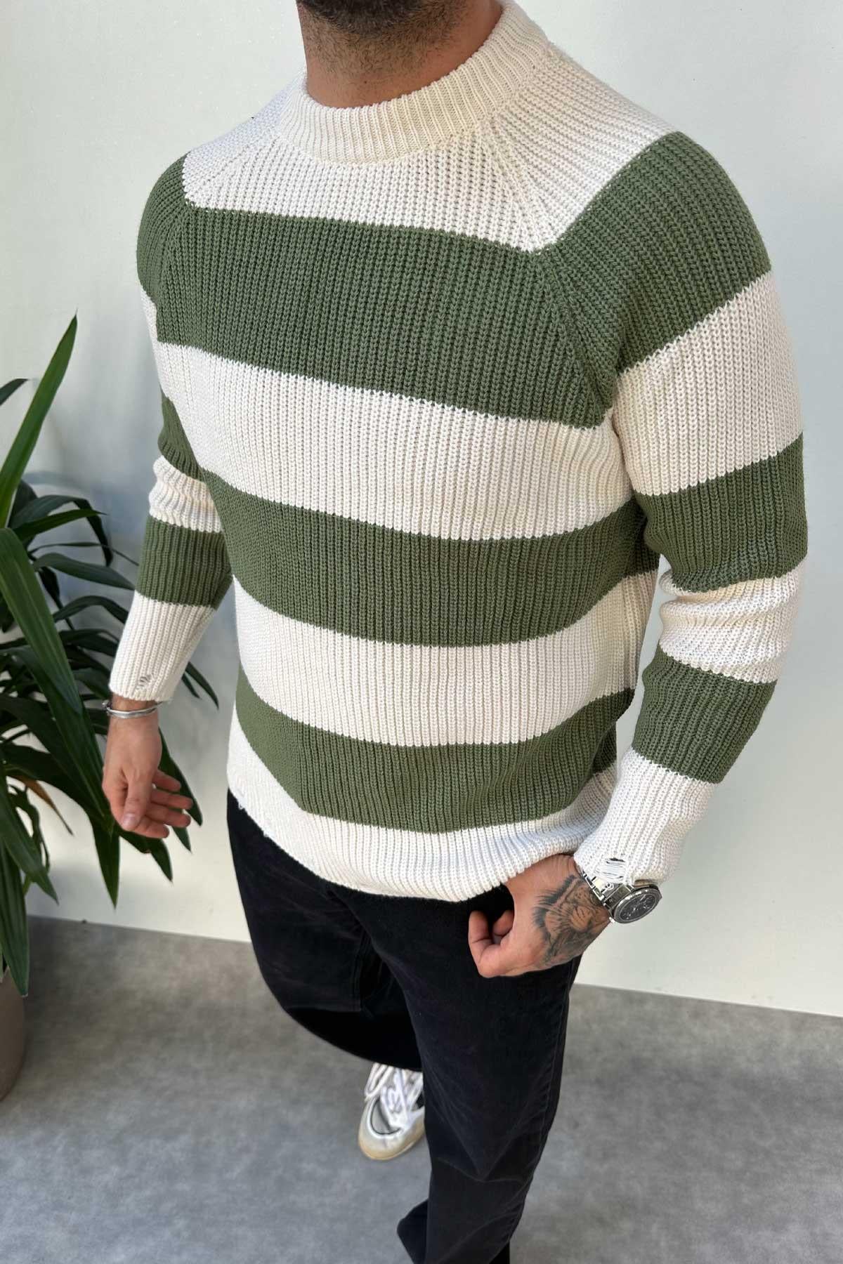 Yeşil Beyaz Parçalı Triko