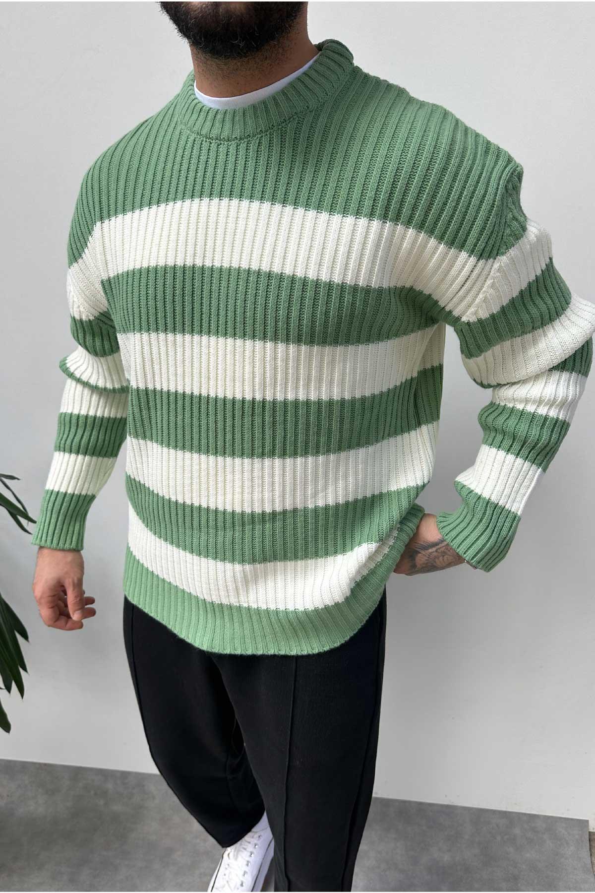 Yeşil Beyaz Parçalı Triko