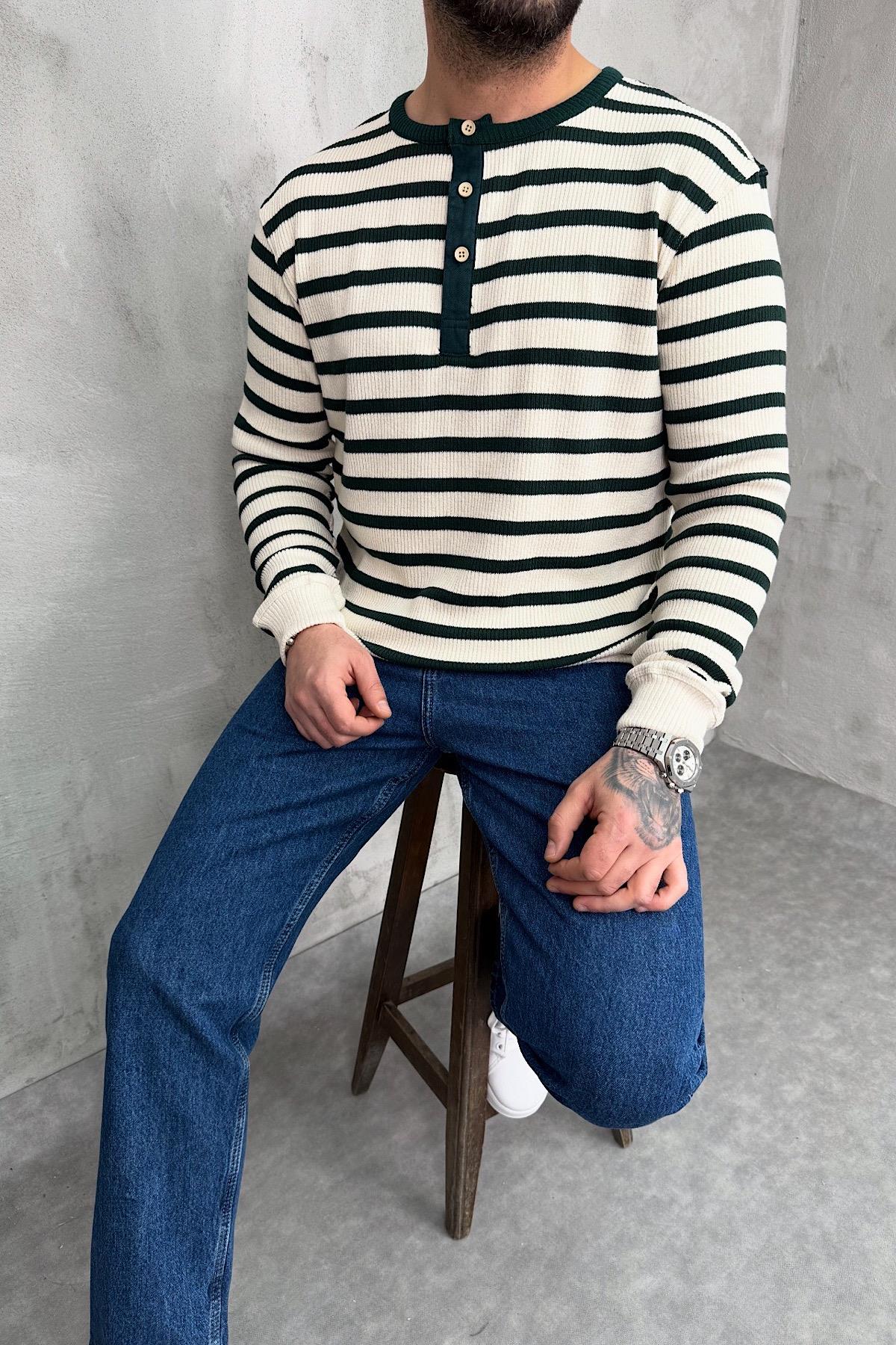 Yeşil Çizgili Düğmeli Triko