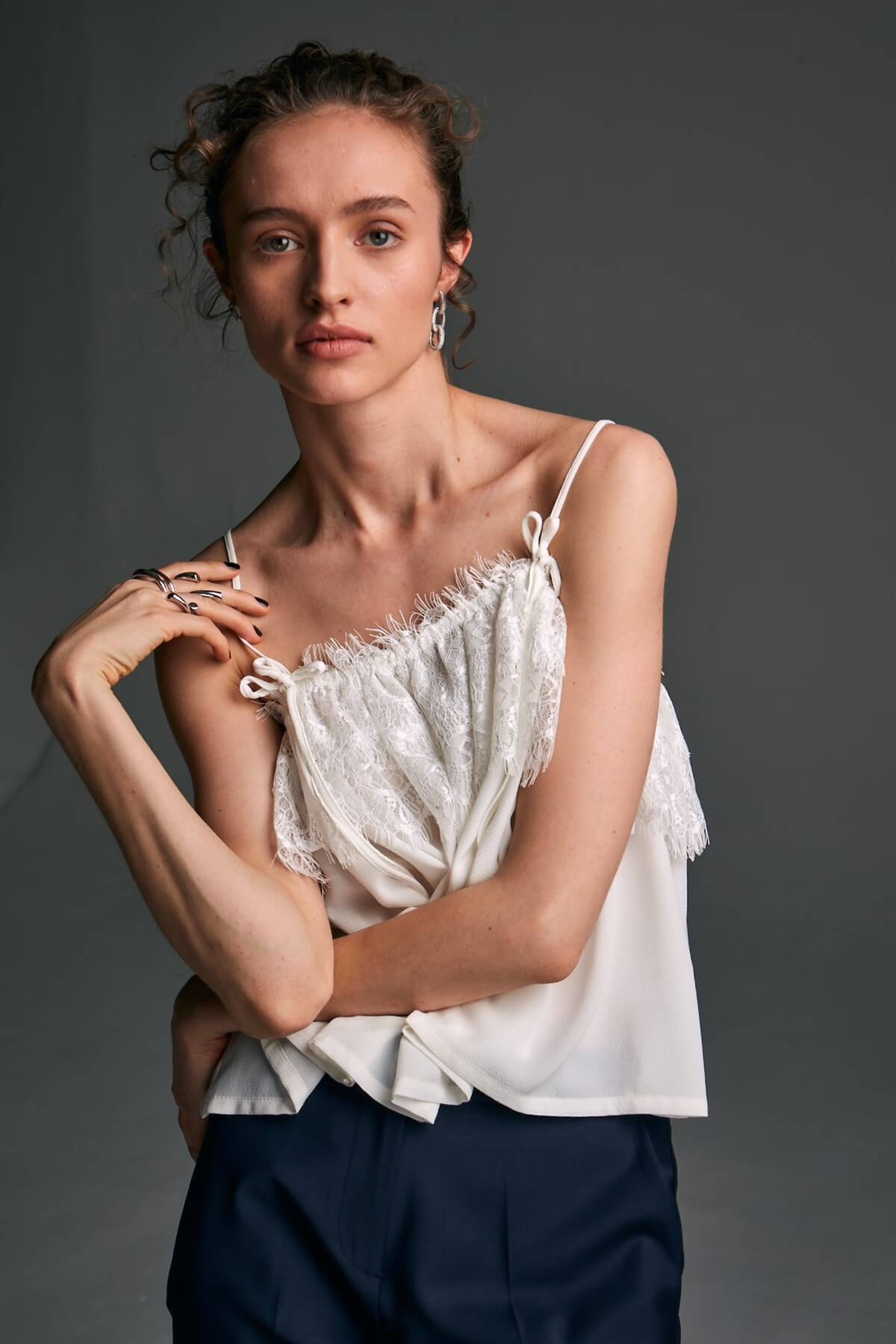 LACE TRIMMED TOP WHITE