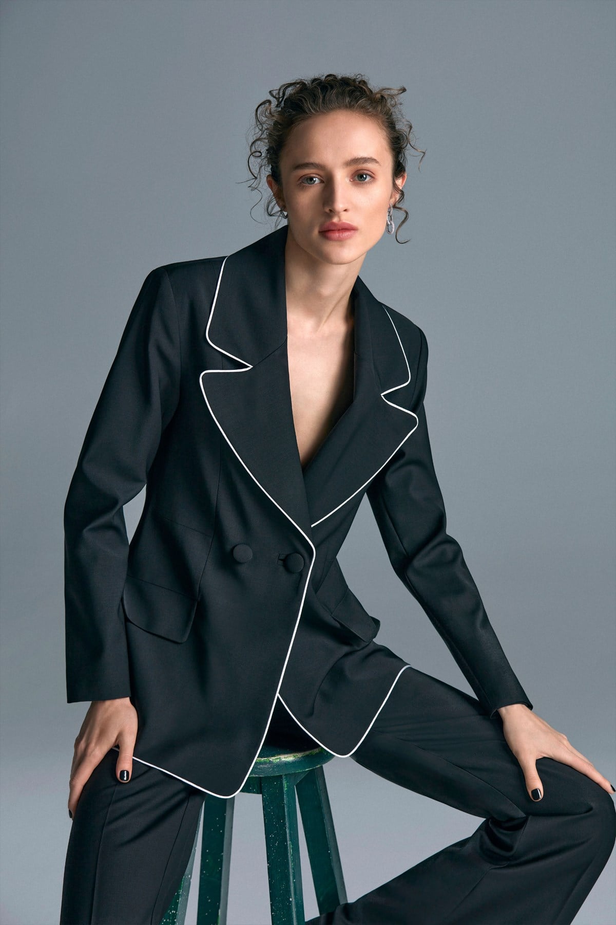 WHITE PIPED ALBA BLAZER BLACK