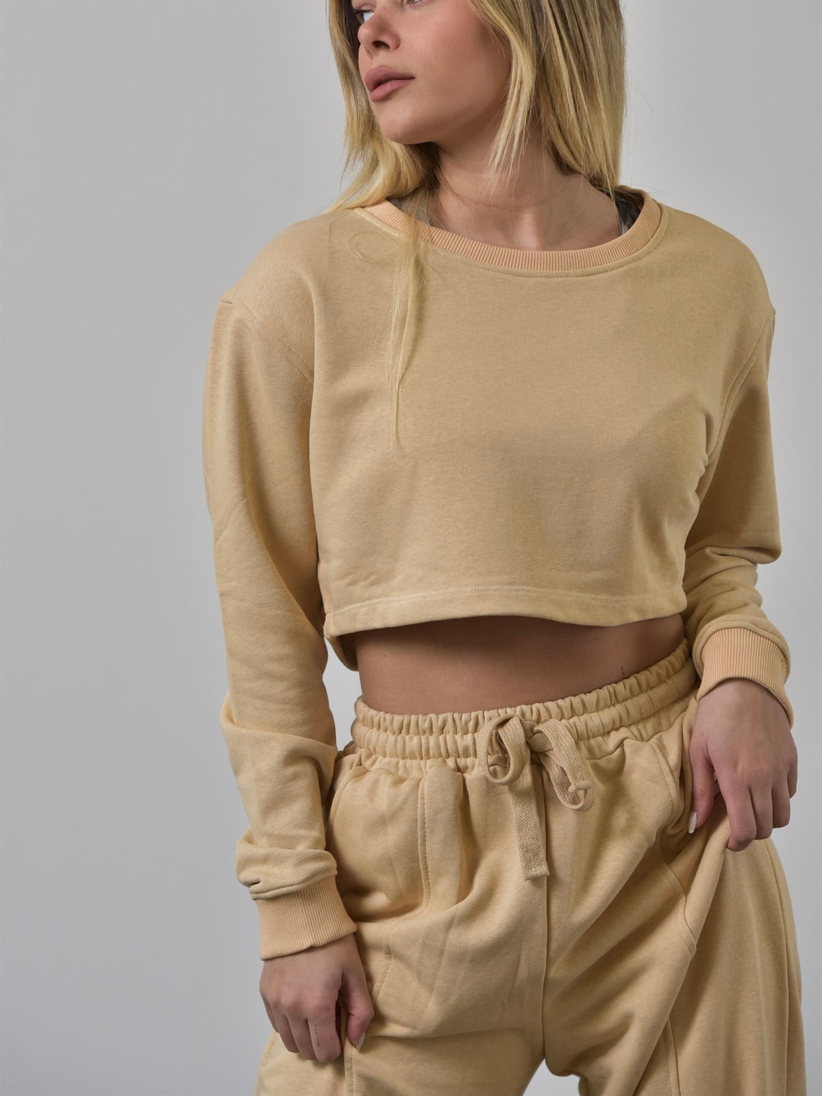 Bej Eşofman Takımı