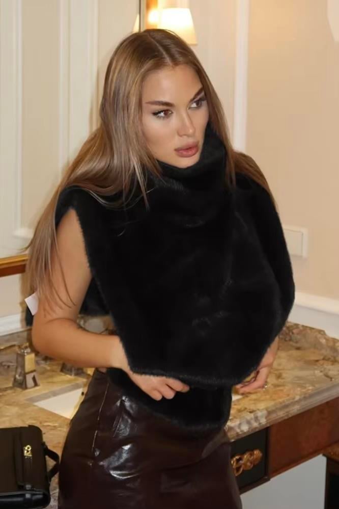 Boğazlı Suni Kürk Görünümlü Yelek - Siyah