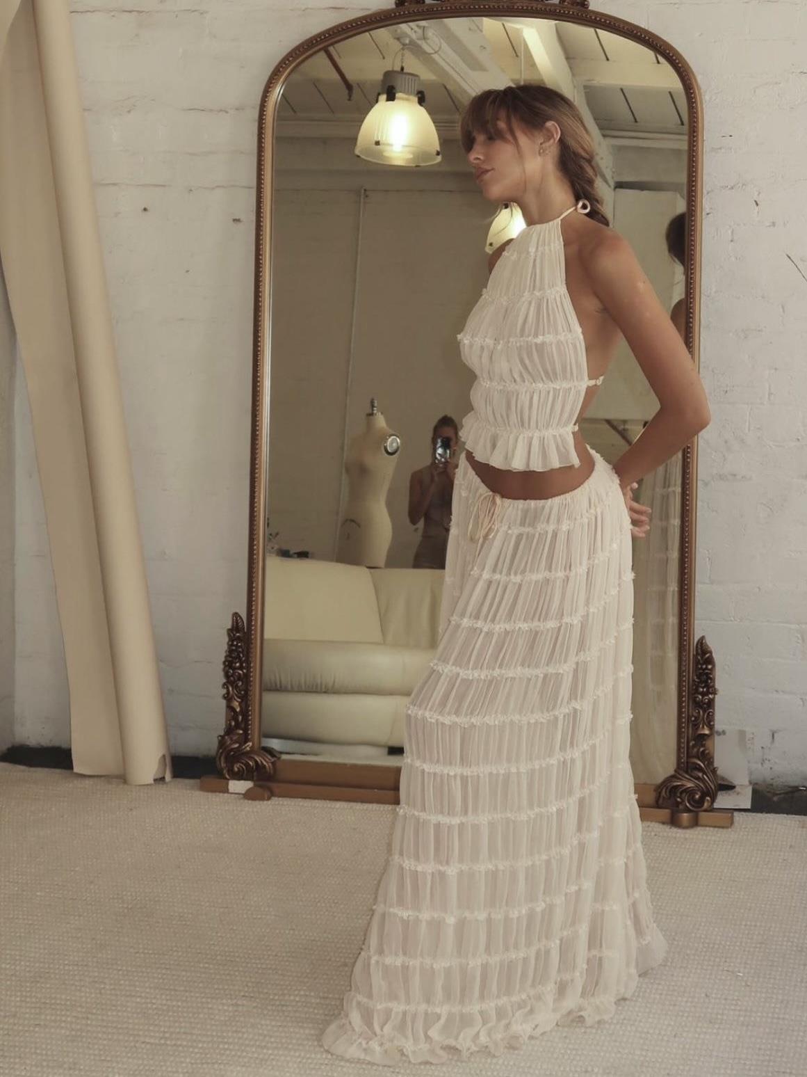 Boyundan Bağlamalı Sırtı Açık Pileli Etek Takım