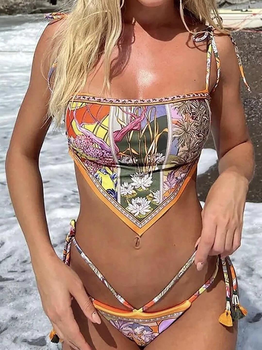 Çiçek Baskılı Bandana Kesim Bikini