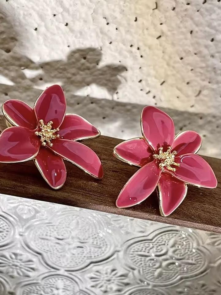 Çiçek Şekilli Pembe Mineli Küpe