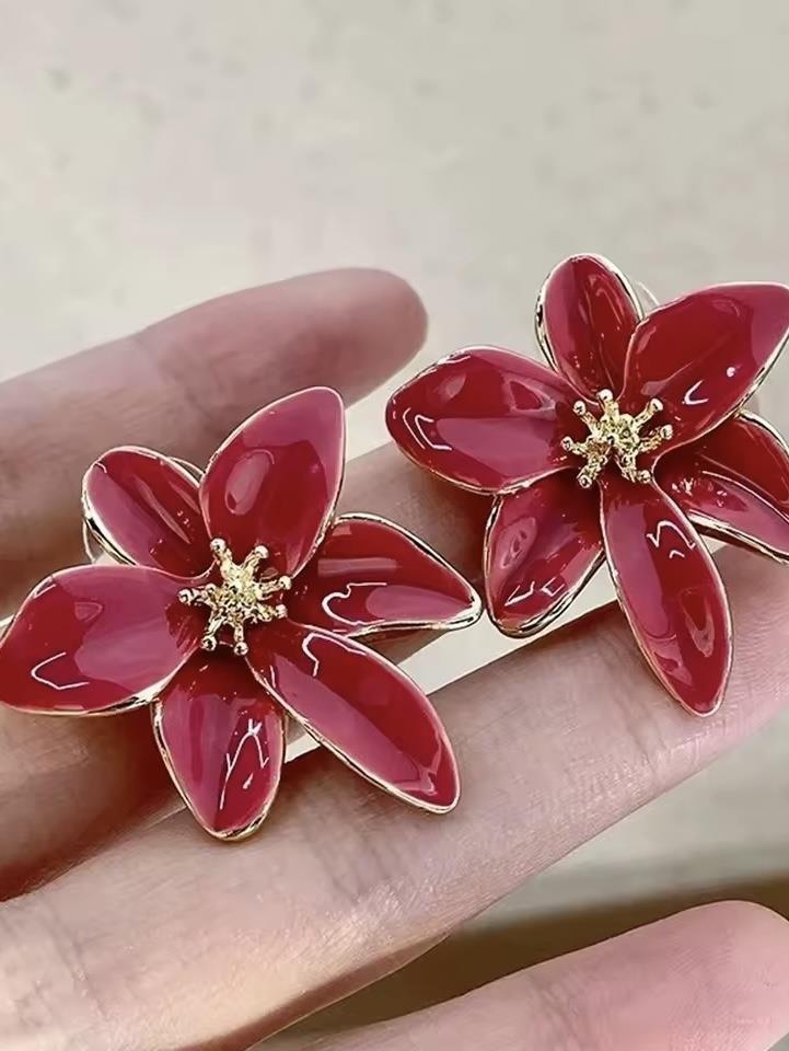 Çiçek Şekilli Pembe Mineli Küpe