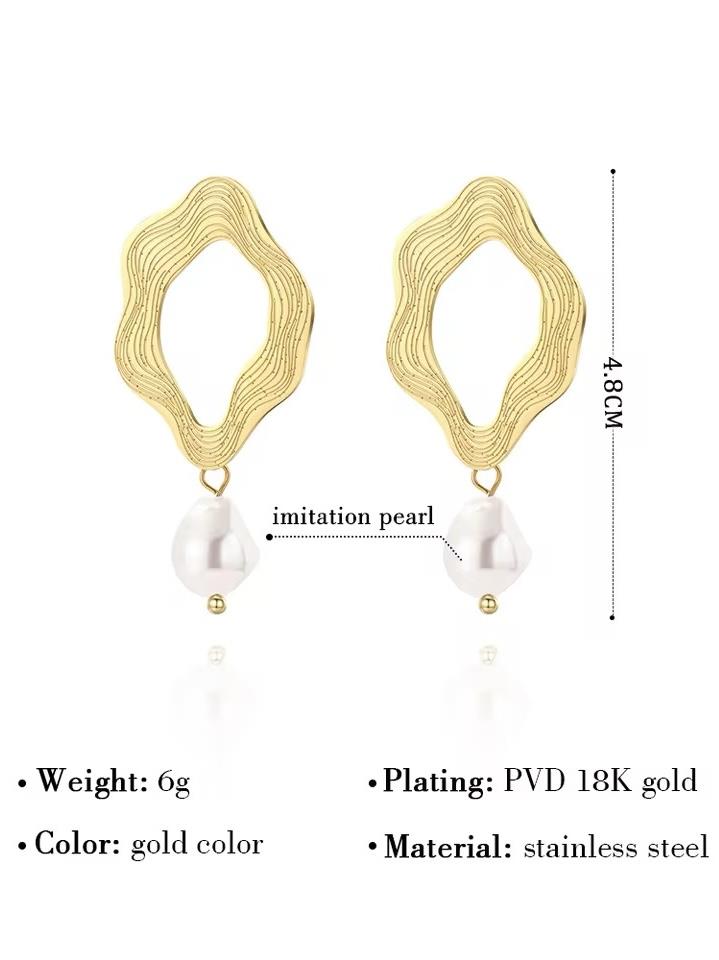 Dalgalı İnci Detaylı Küpe