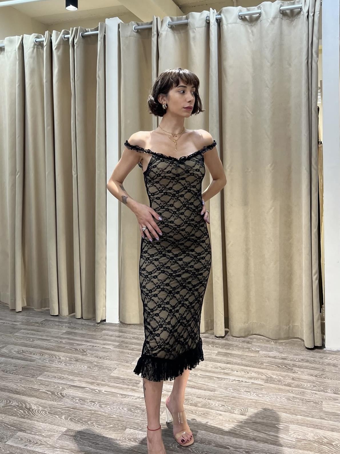 Fırfır Detaylı Dantel Midi Elbise