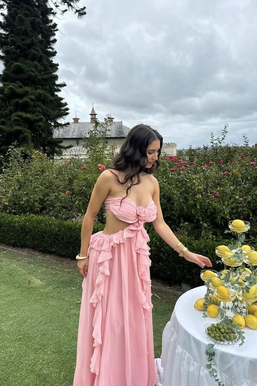 Fırfır Detaylı Straplez Cut-Out Maxi Elbise