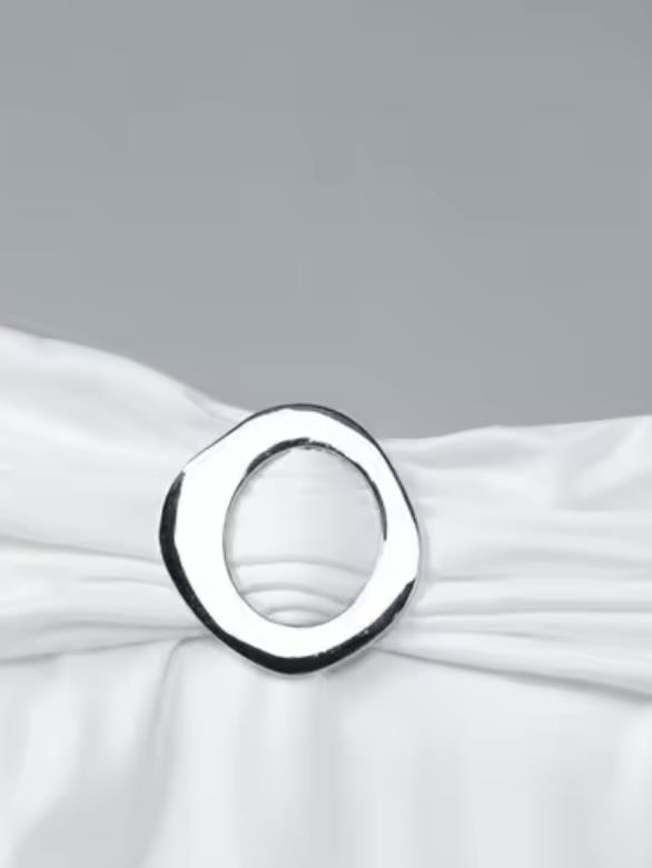 Halka Detaylı Uzun Kollu Beyaz Elbise