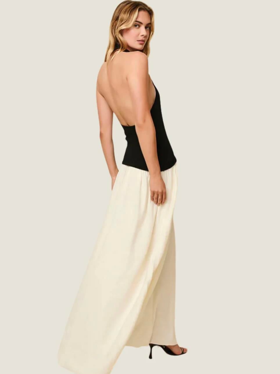 Halter Yaka Volan Etekli Elbise