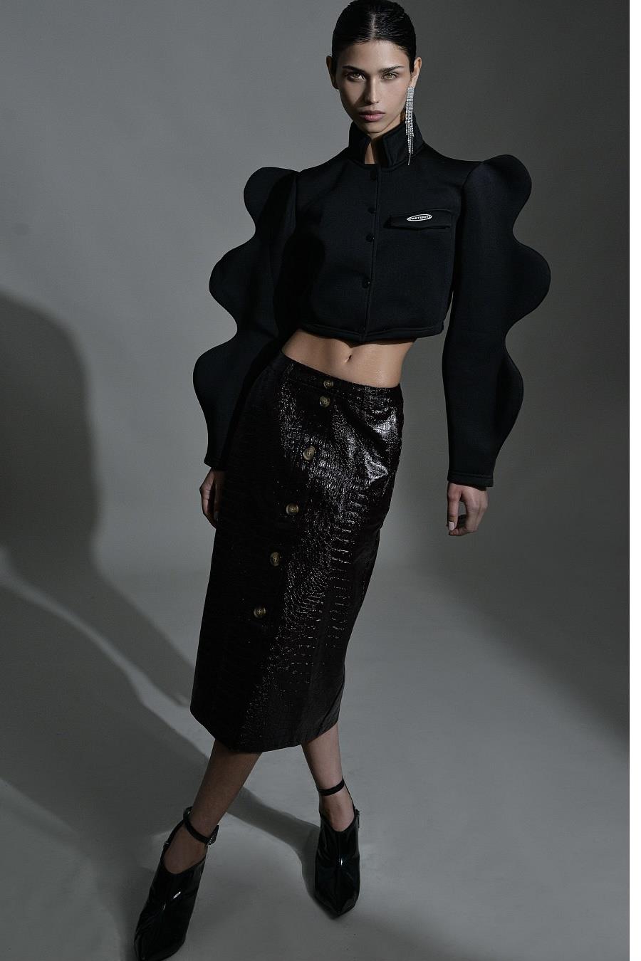 Heykelsi Kol Detaylı Tasarım Ceket – Siyah