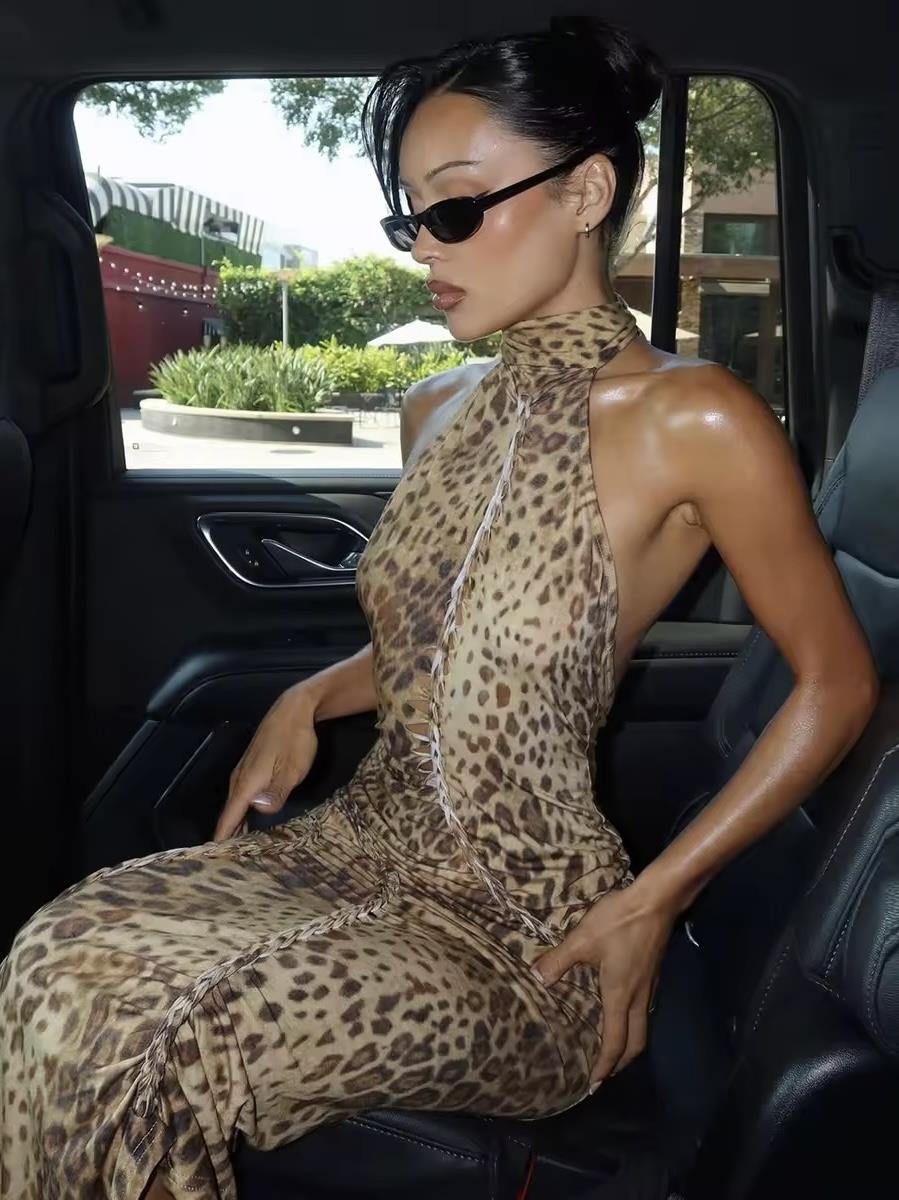 Leopar Desenli Asimetrik Kesim Elbise