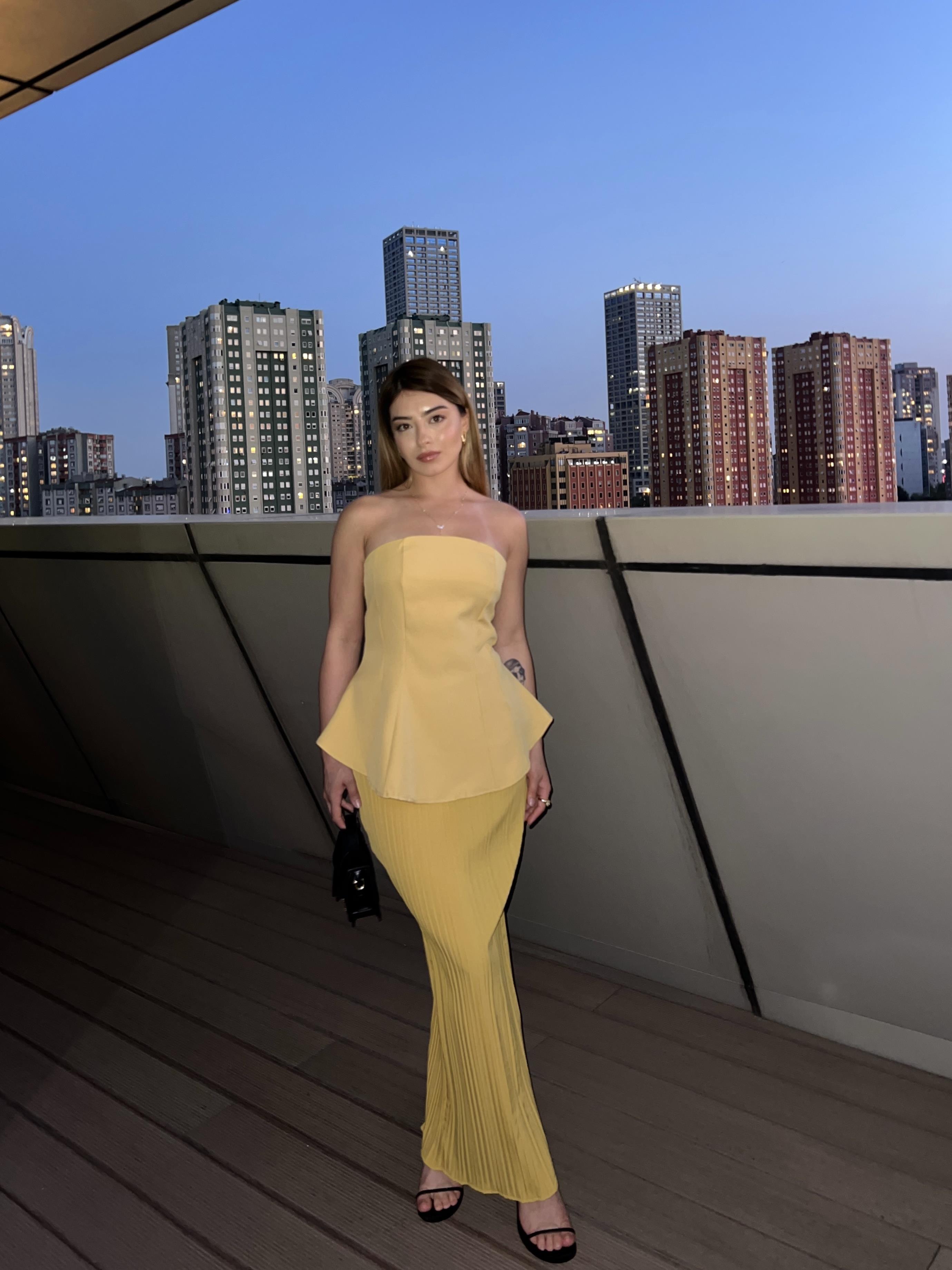 Piliseli Straplez Sarı Takım