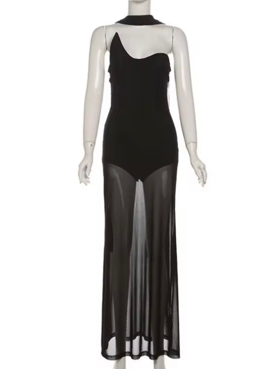 Tül Detaylı Asimetrik Siyah Elbise