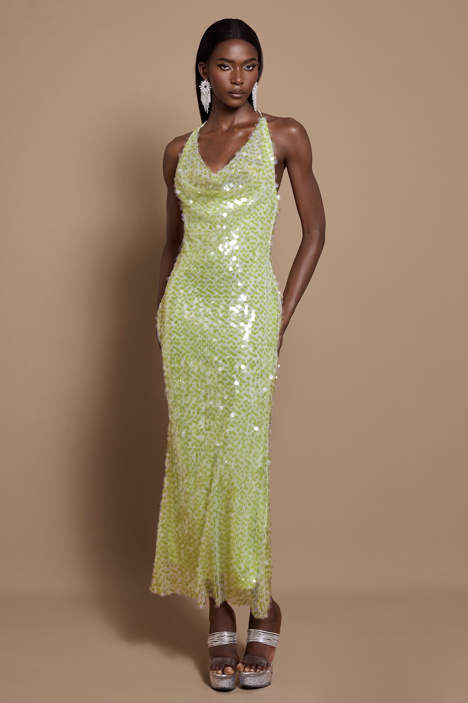 Yeşil Payetli Sırt Dekolteli Elbise