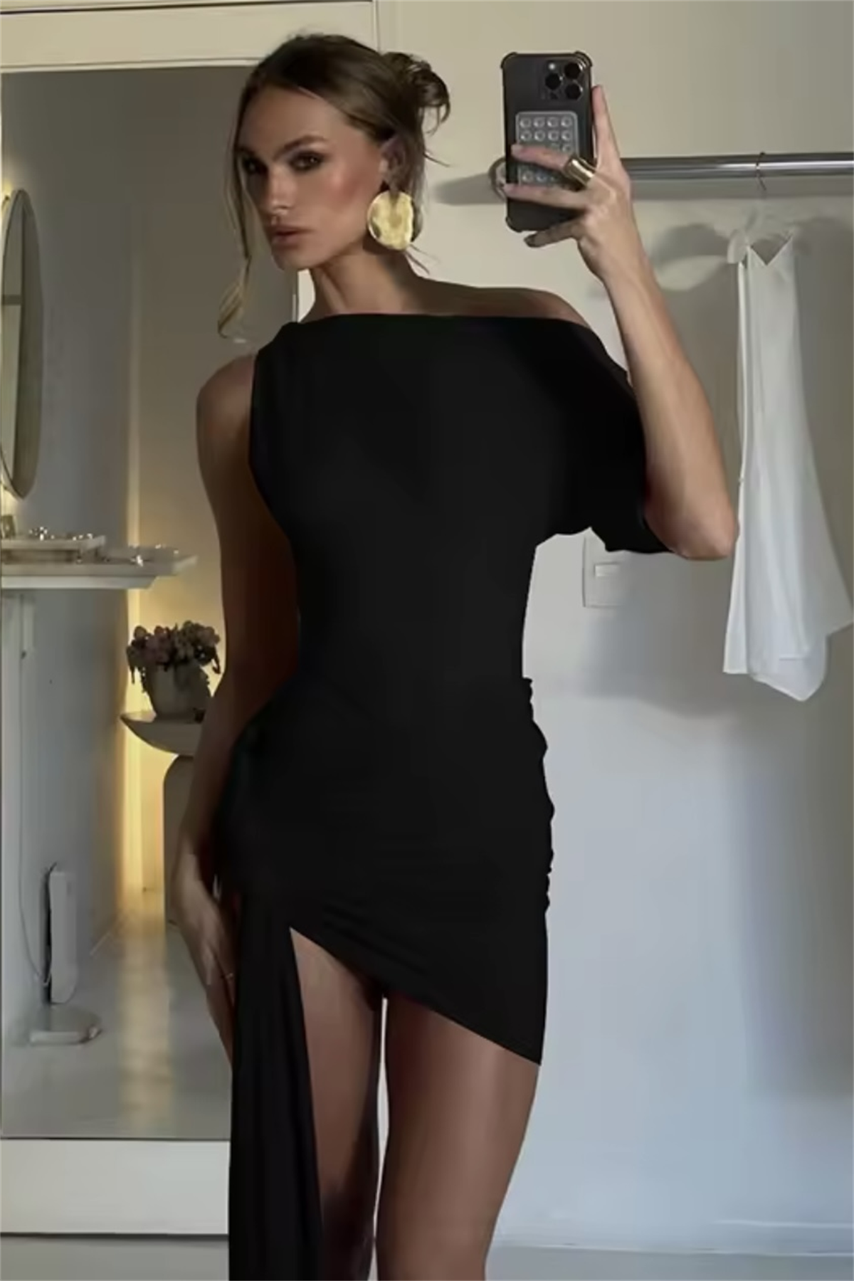 Asimetrik Kesim Uzun Kuyruklu Mini Elbise - Siyah