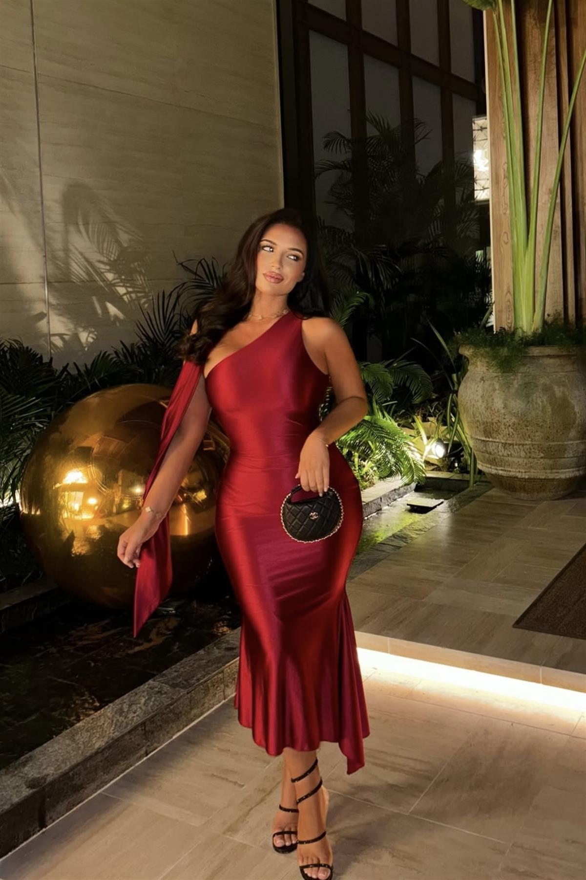 Asimetrik Kırmızı Midi Elbise