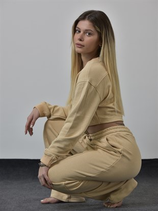 Bej Eşofman Takımı