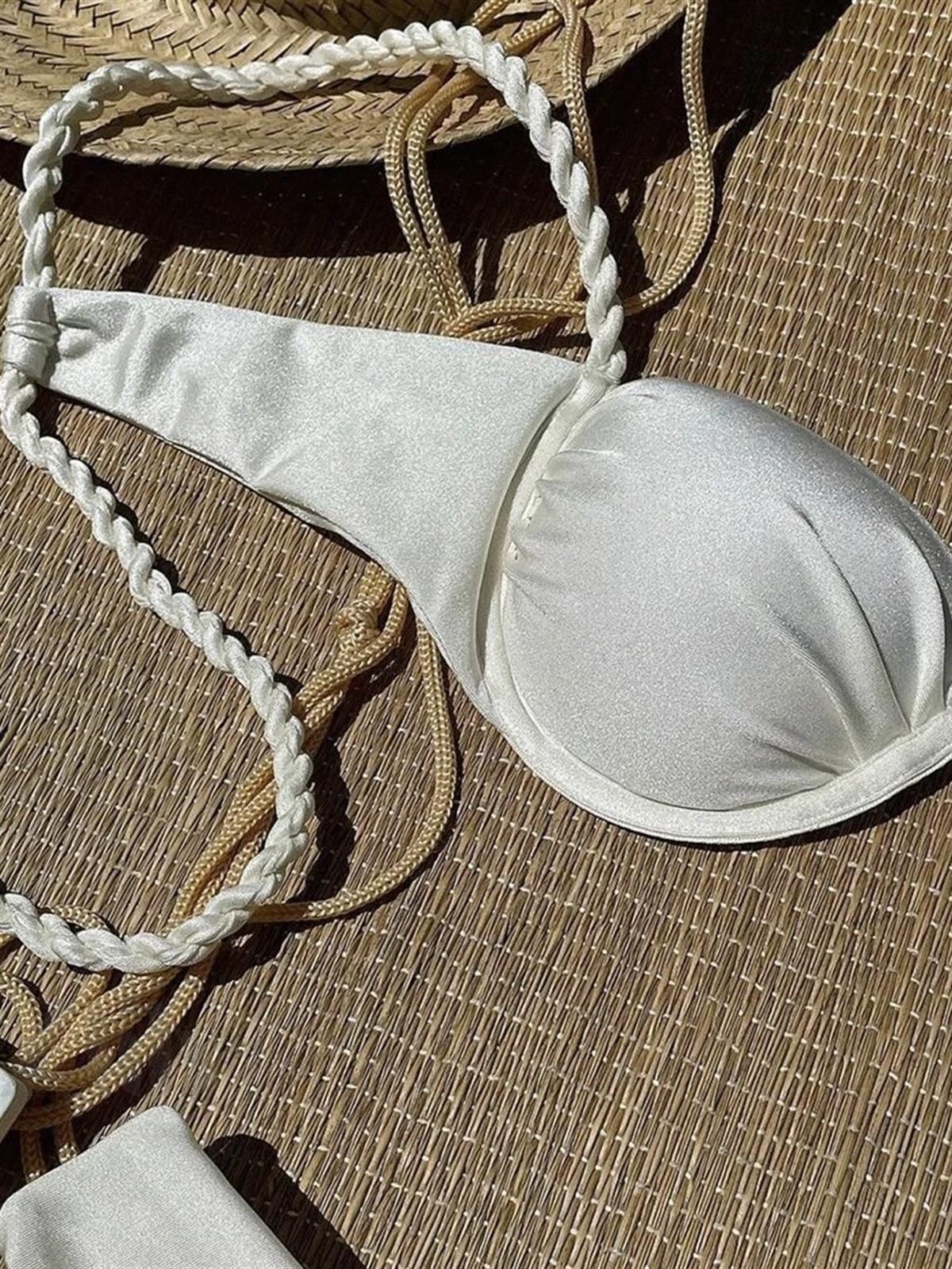 Beyaz Burgu Askılı Bikini Takımı